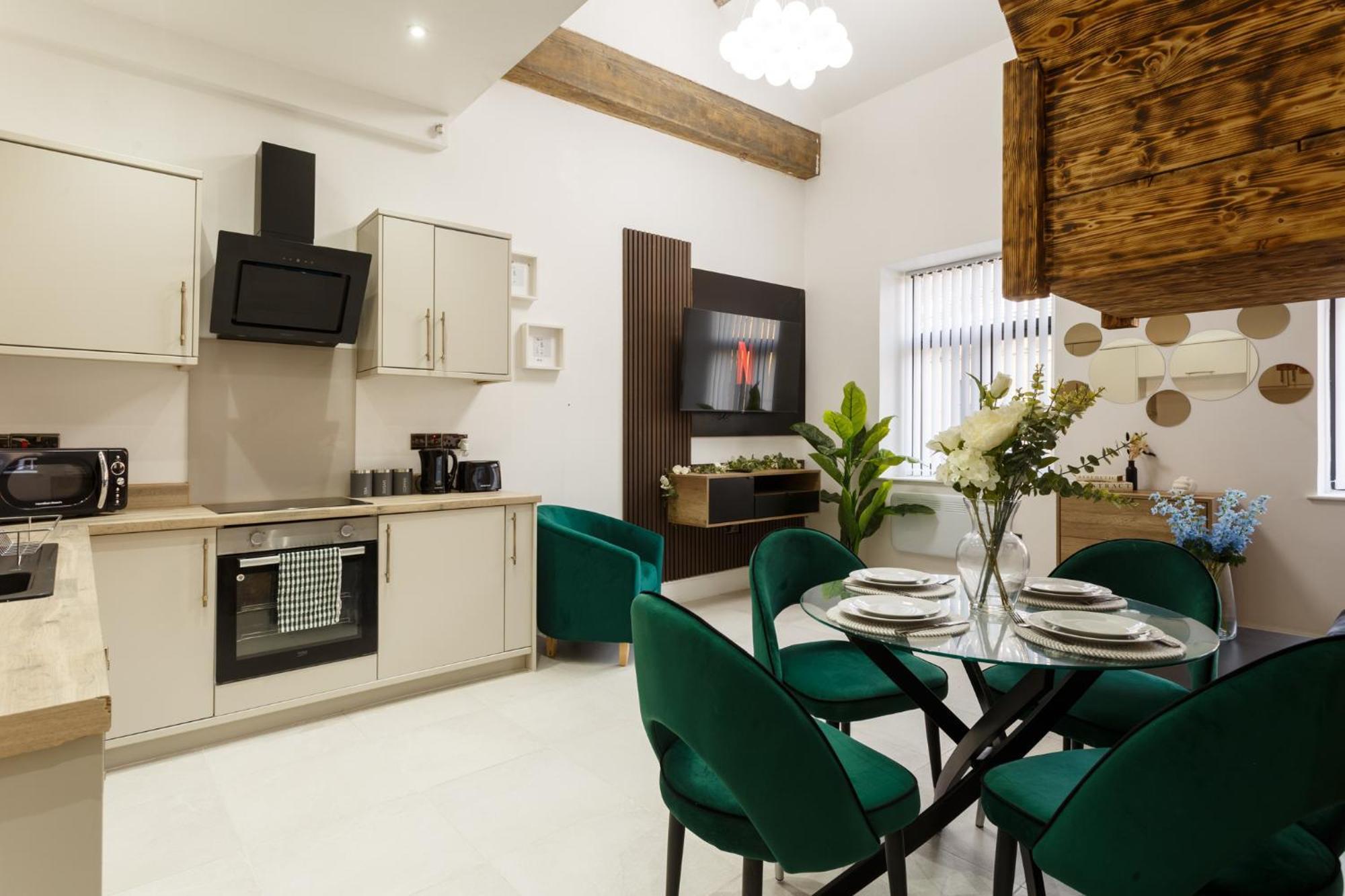 Bradford Luxury Central Apartment Exterior photo