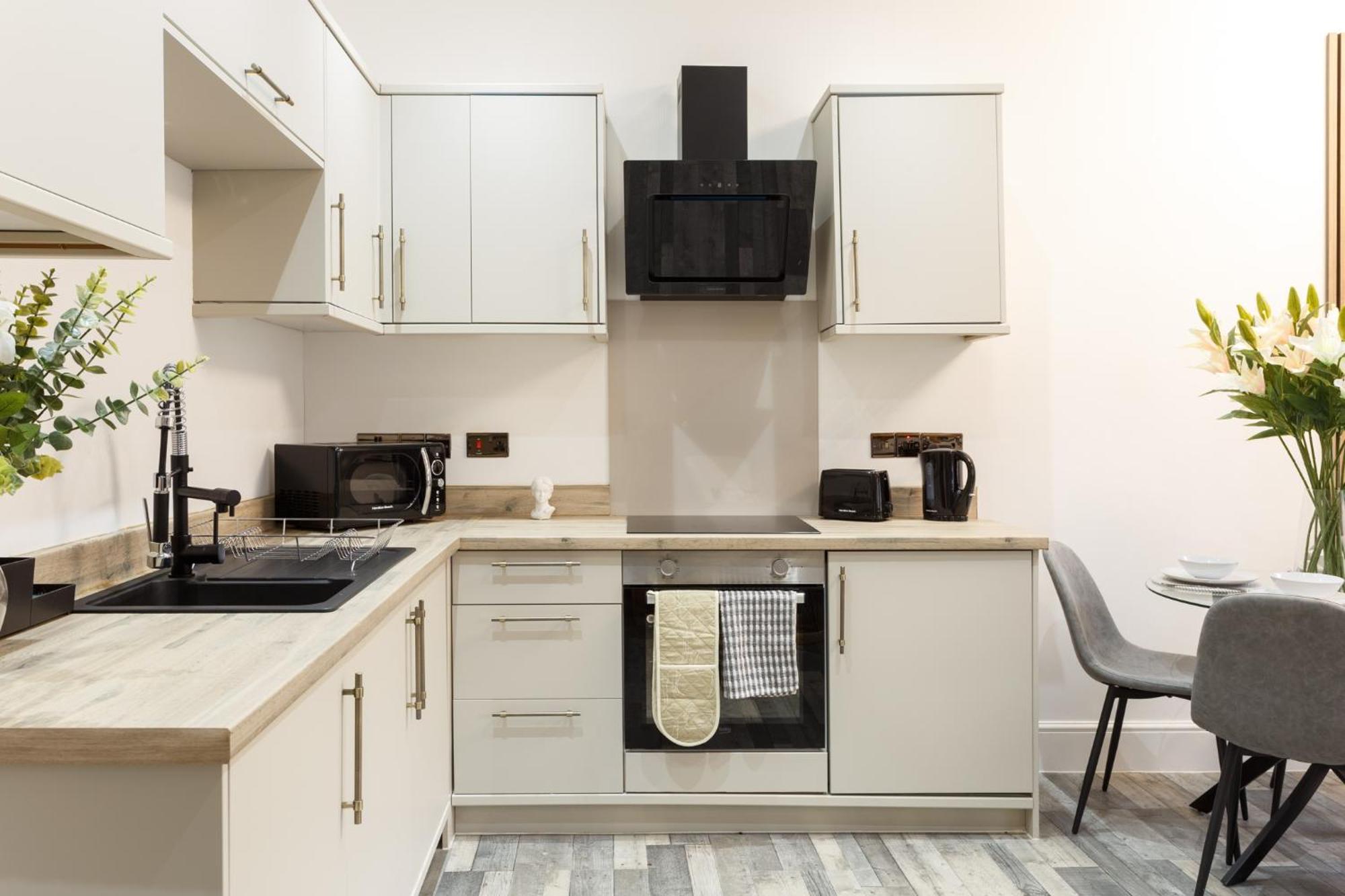 Bradford Luxury Central Apartment Exterior photo